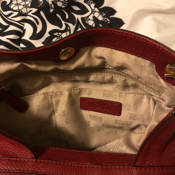 Authentic Michael Kors handbag - Picture 4 of 8